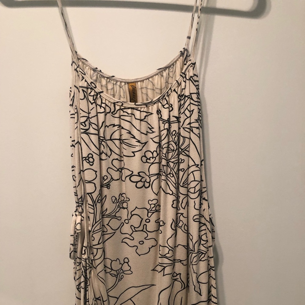 Rachel Pally Beige/Black Flower Top Never Worn